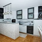 Luxury Apartman *